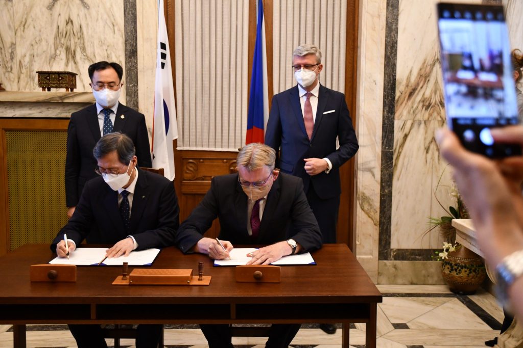 Jižní Korea upevňuje strategické partnerství s ČR ve vědě a výzkumu. Jednání s TES o společném R&D projektu.